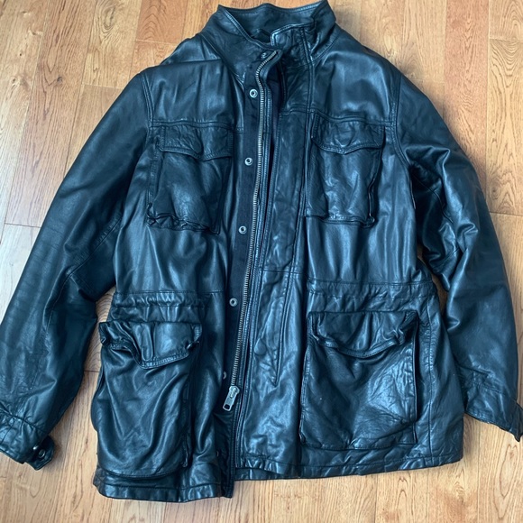 Leather jacket from the gap - Picture 2 of 11
